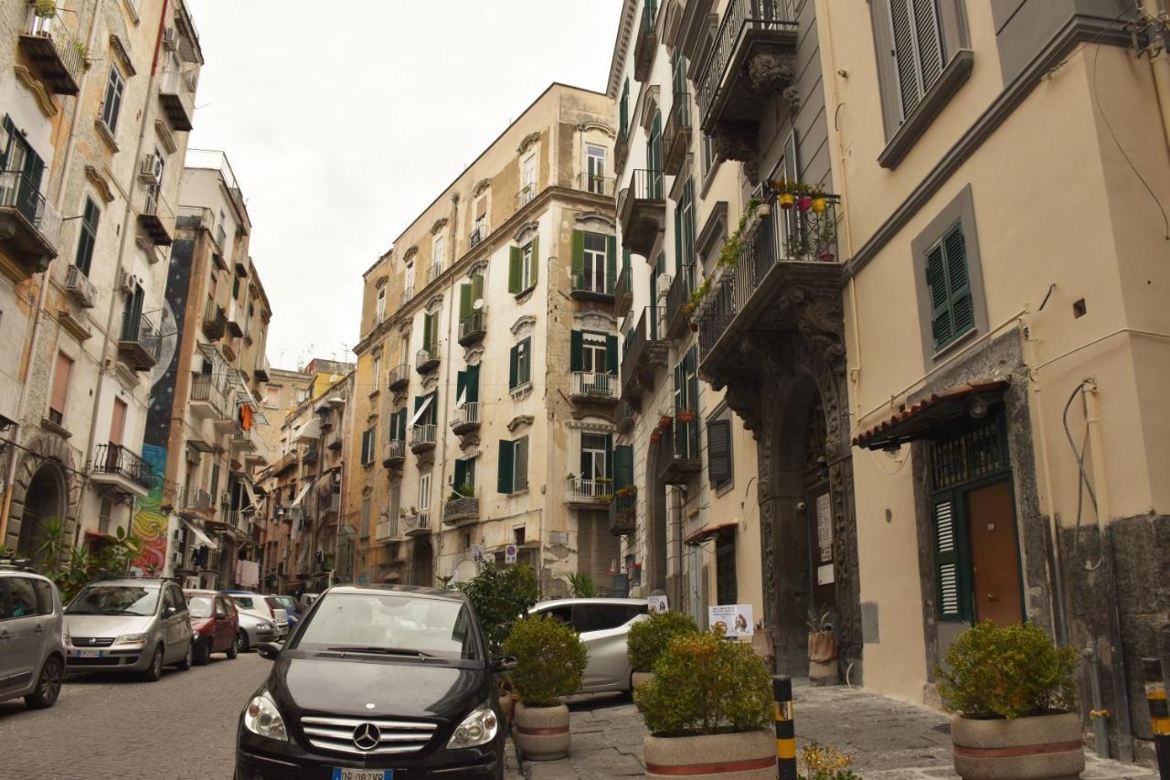Varriale House Parking Free Small Car Napels Buitenkant foto