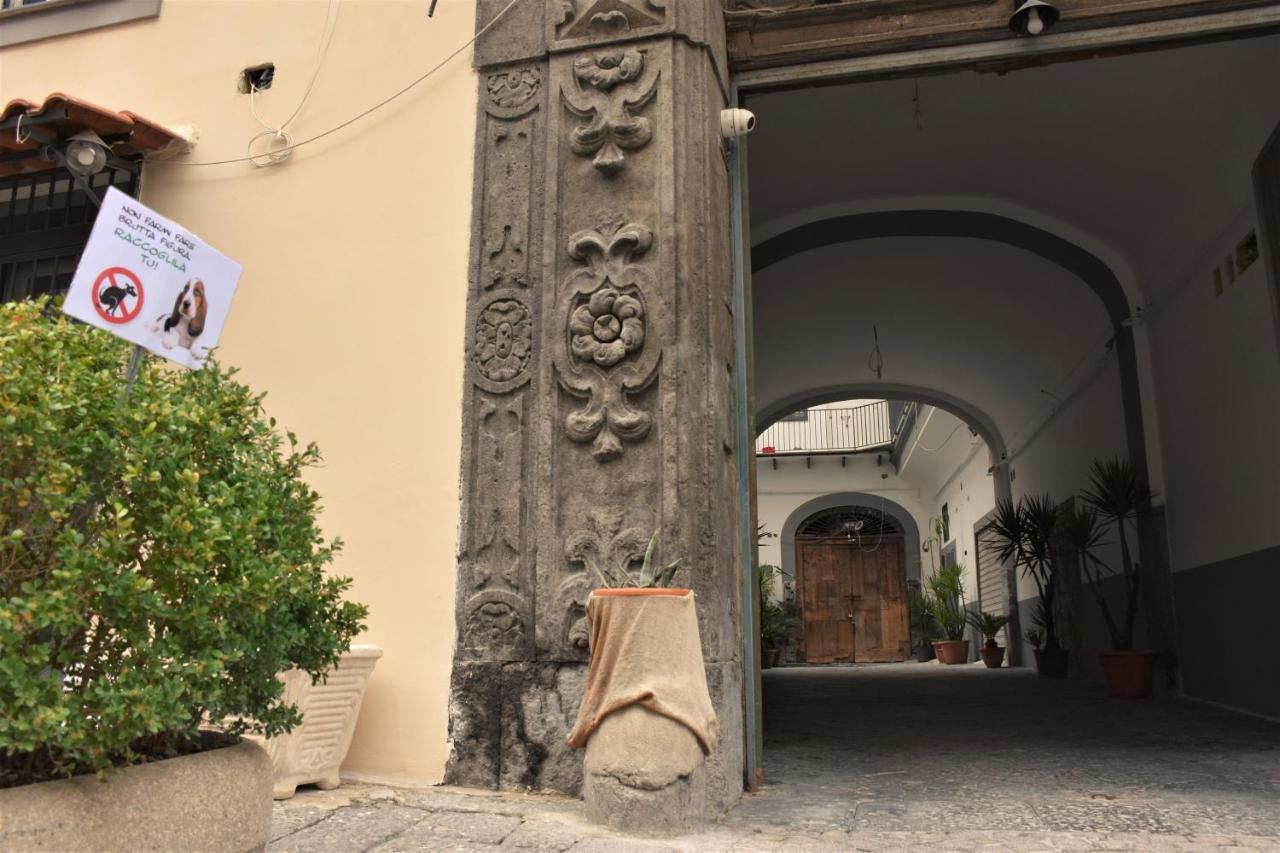 Varriale House Parking Free Small Car Napels Buitenkant foto